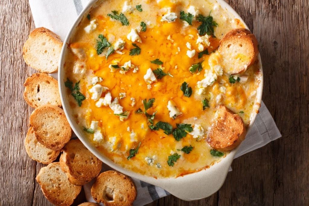 keto slow cooker buffalo chicken dip