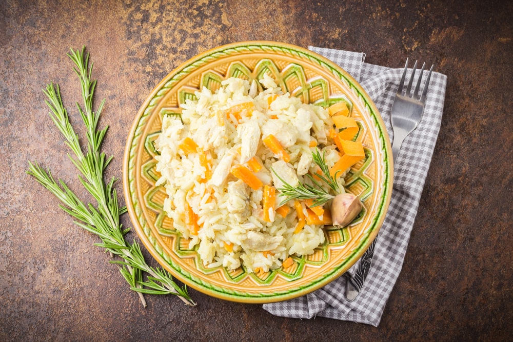 easy slow cooker yellow rice and chicken