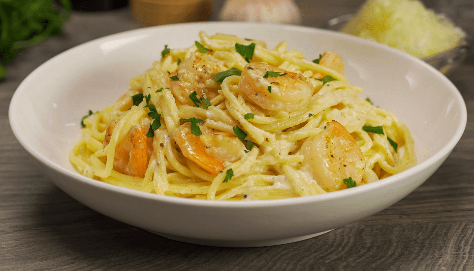 Easy Creamy Garlic Shrimp Pasta