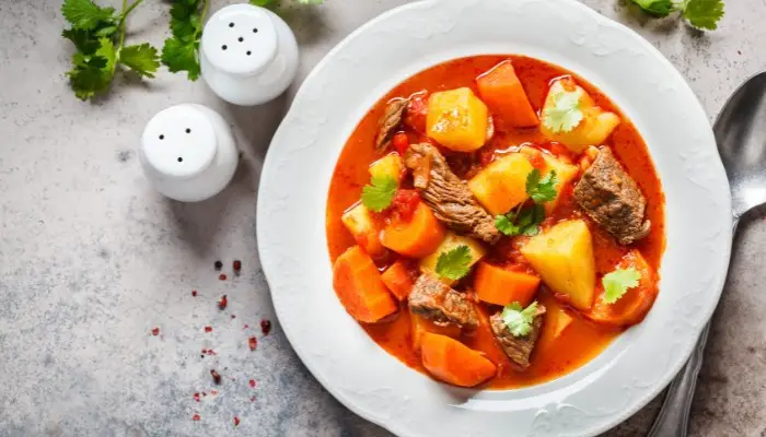 Flavorful Beef Chili with Summer Vegetables