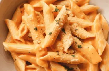 easy Creamy Tomato Pasta
