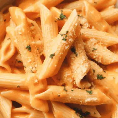 easy Creamy Tomato Pasta