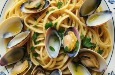 Linguine with Clams (Linguine alle Vongole) easy